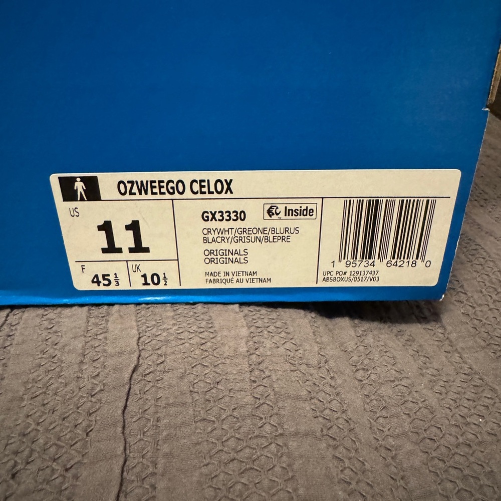 Adidas Men's White and Blue Ozeeego Celox Sneakers Size 11 - Picture 3 of 3
